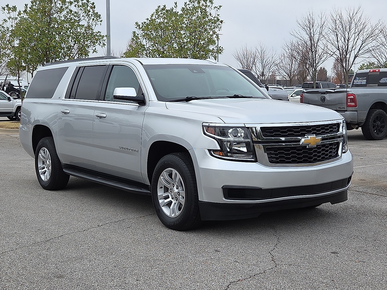 Chevrolet Suburban 1500 LT 4WD