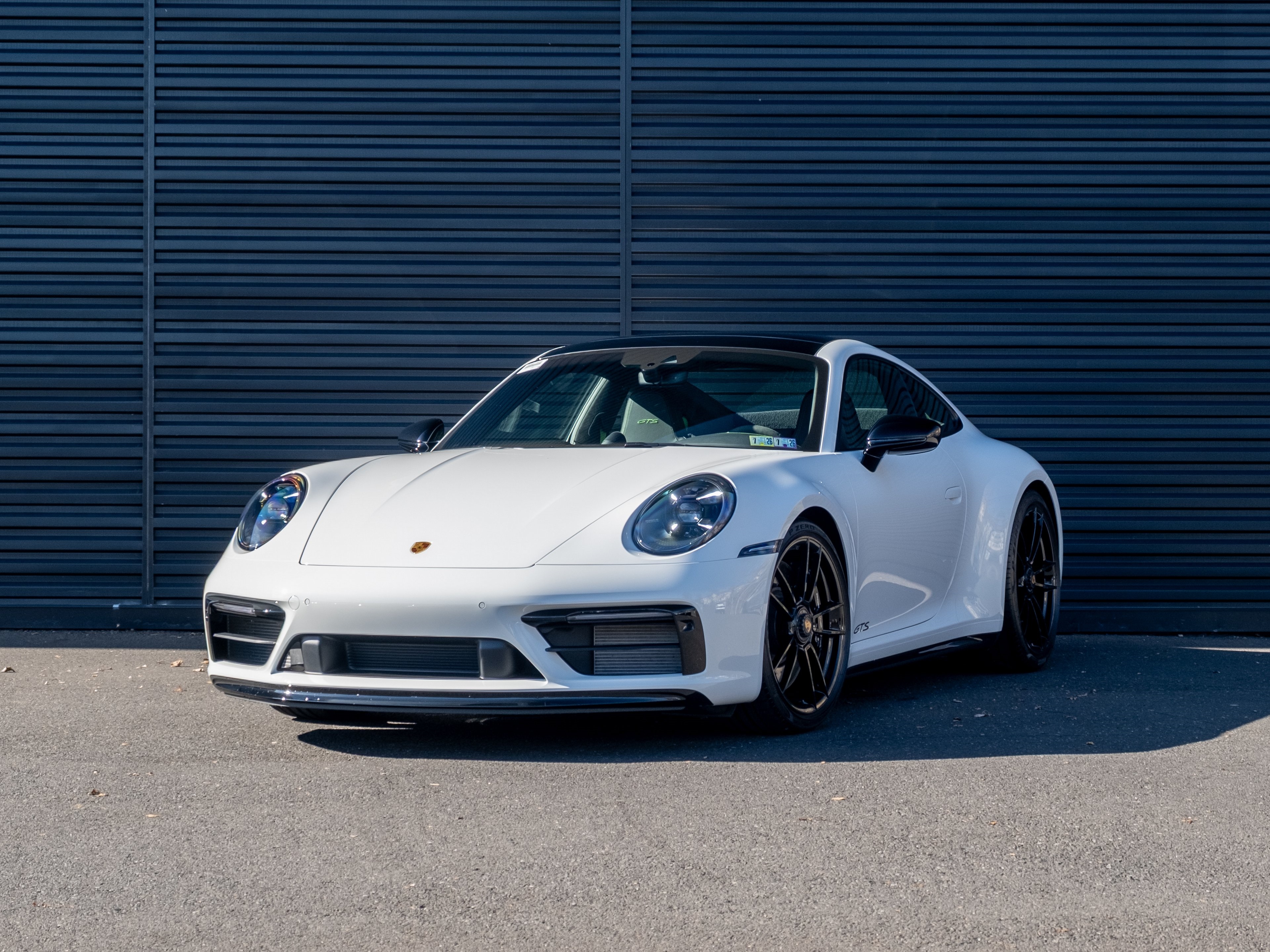 Porsche 911 Carrera GTS Coupe RWD