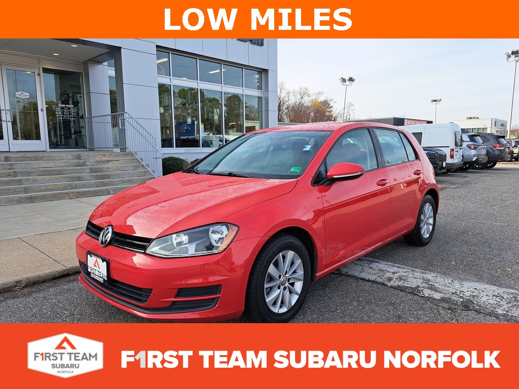 Volkswagen Golf TSI S 4-Door FWD