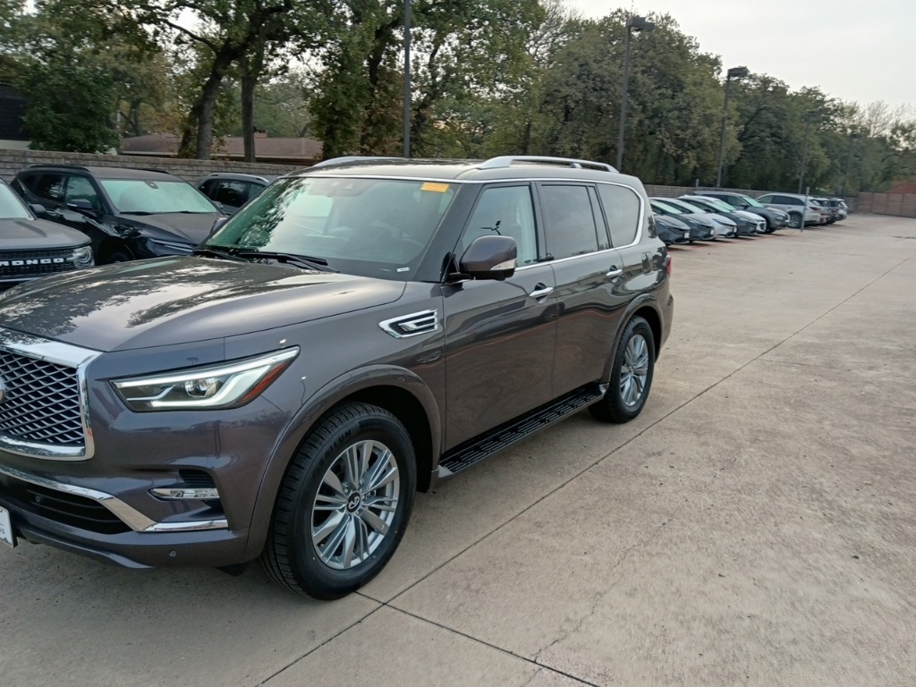 INFINITI QX80 Luxe 4WD