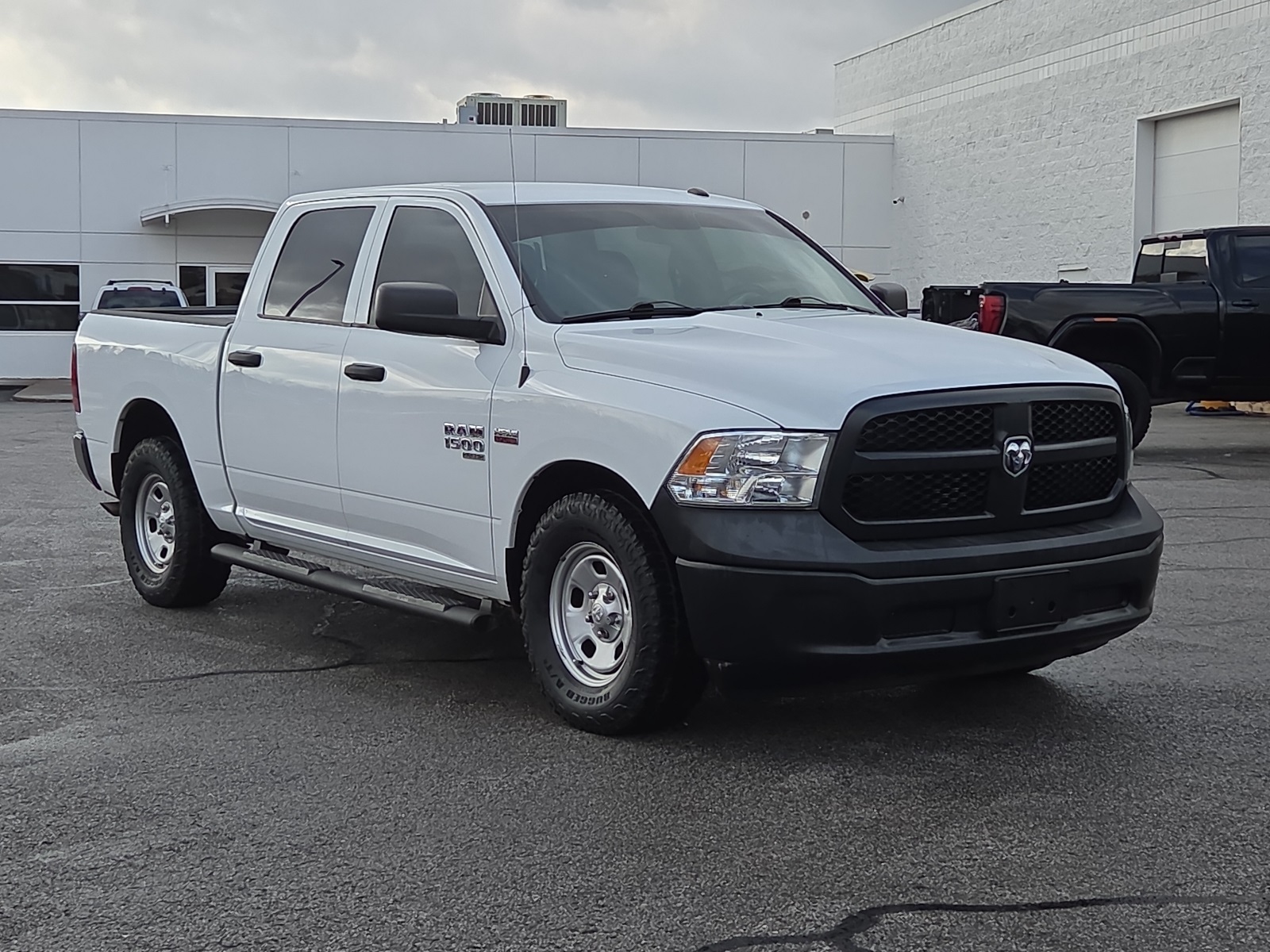 RAM 1500 Classic Tradesman Crew Cab RWD
