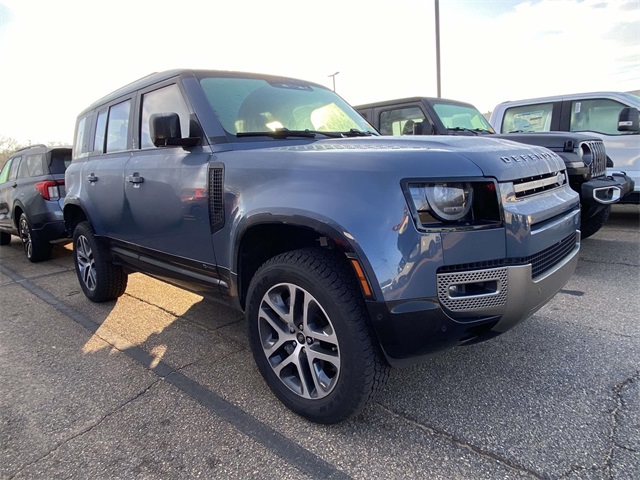 Land Rover Defender 110 X-Dynamic HSE AWD