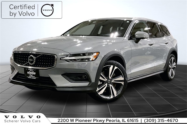 Volvo V60 Cross Country B5 Plus AWD