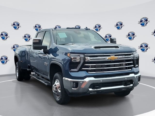 Chevrolet Silverado 3500HD LTZ Crew Cab 4WD
