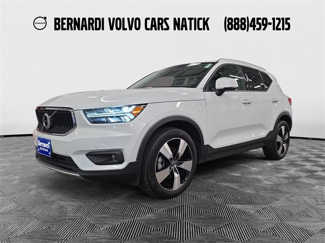 Volvo XC40 T5 Momentum AWD