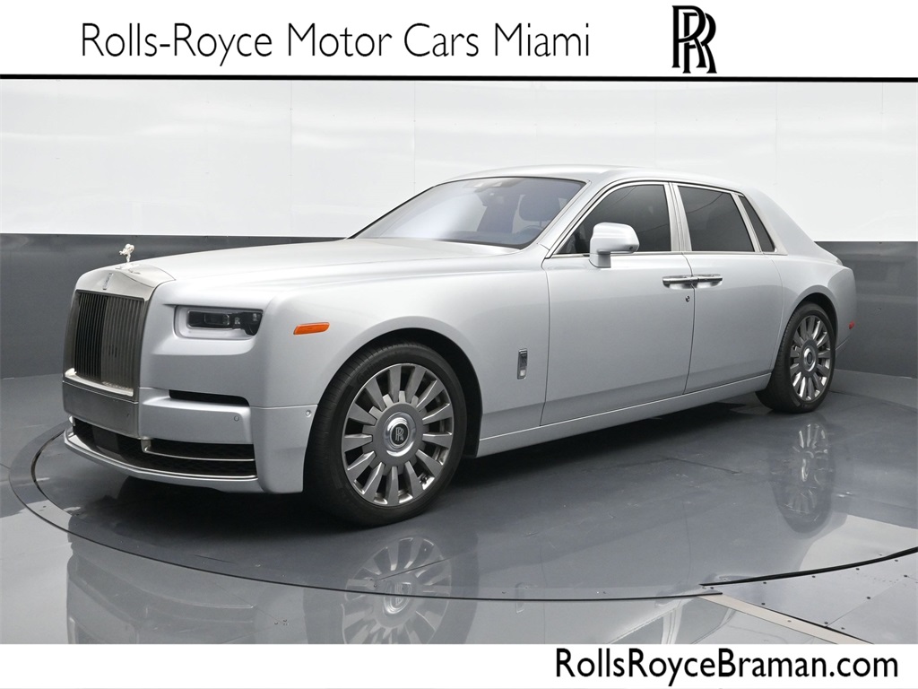 Rolls-Royce Phantom RWD
